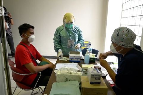 Vaksinasi tahap kedua di Jabar dimulai, korban banjir jadi sasaran