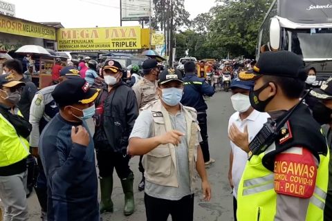 Kota Tangerang dikepung banjir, pemkot siapkan posko pengungsian