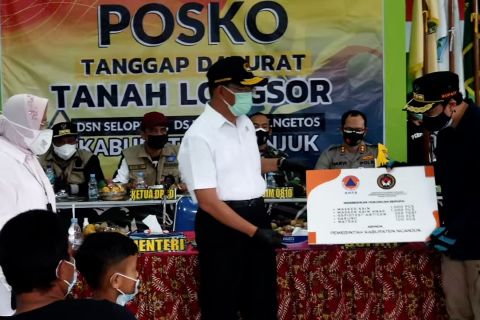 Menko PMK sepakat relokasi korban longsor Nganjuk