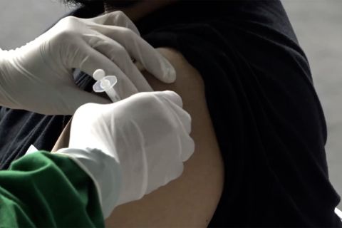 Syarat belajar tatap muka, 5 juta guru akan divaksinasi