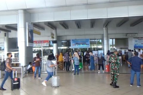 Surat diduga palsu, 18 penumpang pesawat di Palu batal berangkat