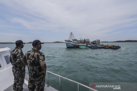 Terbukti illegal fishing, Kapal nelayan asing ditenggelamkan di Batam