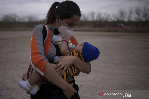 Imigran dan anak-anak pencari suaka dari Amerika Tengah