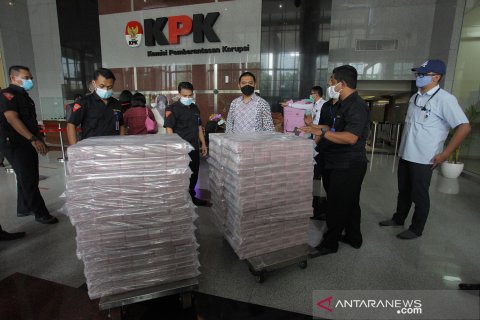 Penampakan uang Rp52,3 miliar kasus izin ekspor benih lobster di KPK