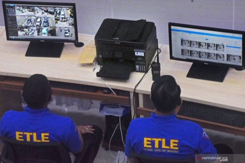 Pengoperasian CCTV pengawas lalu lintas di Banten