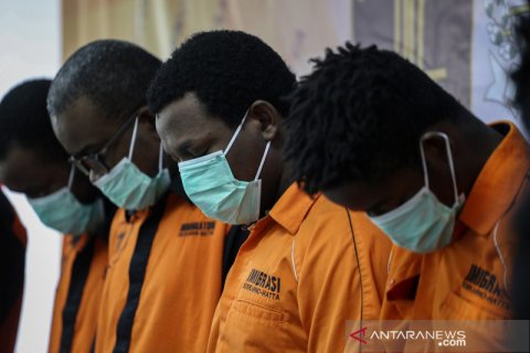 Penangkapan sindikat visa elektronik palsu