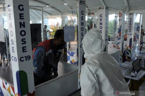 Uji coba tes cepat COVID-19 dengan GeNose C-19 di bandara