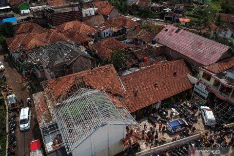 Bencana angin puting beliung di Kabupaten Bandung