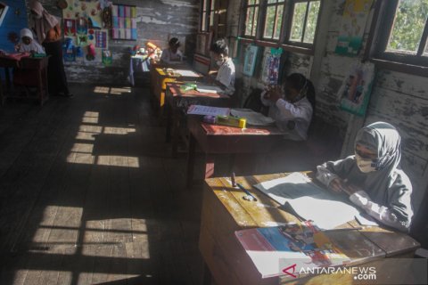 Siswa kembali belajar secara tatap muka di Kotawaringin Barat