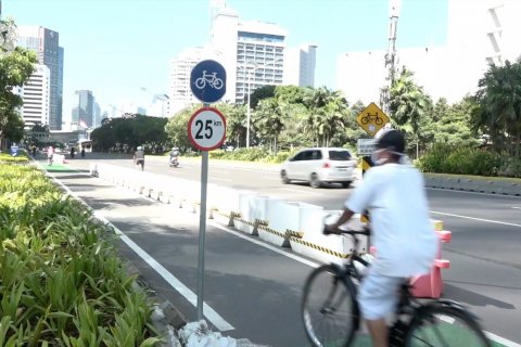 Menilik pentingnya proteksi lajur pesepeda di jalan raya