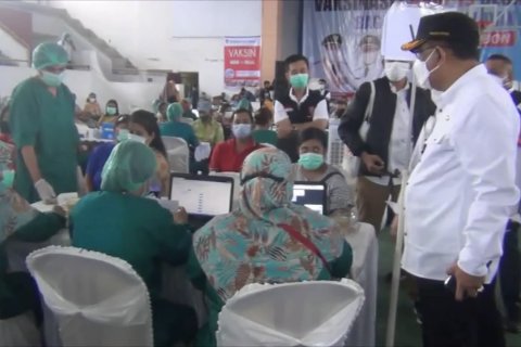Wali Kota Ambon minta wartawan ikut sosialisasikan vaksinasi COVID-19