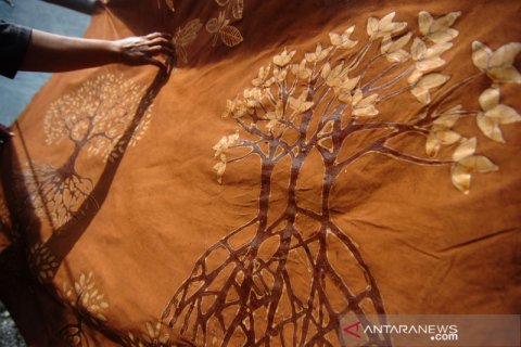 Batik warna alam mangrove