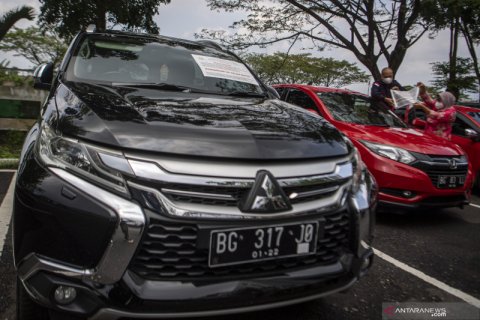 Dua Mobil Milik Tersangka Masjid Raya Srwiwijaya Eddy Hermanto Disita Kejati Sumsel