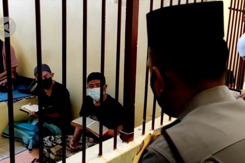 Inspiratif, polisi ajarkan tahanan mengaji, hingga sisihkan gaji untuk berbagi