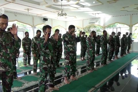 Lanal Lhokseumawe gelar shalat ghaib untuk awak Nanggala-402