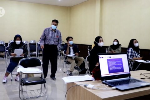 UNS Solo uji coba kuliah tatap muka di 3 fakultas