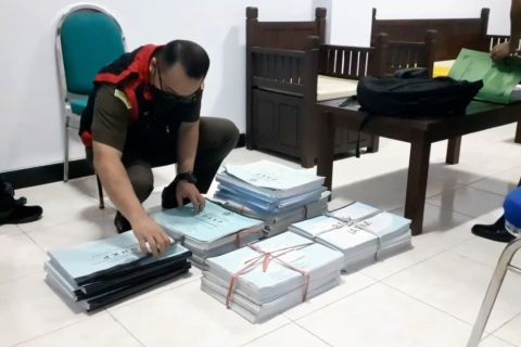 Kejari Kabupaten Madiun geledah kantor Bapenda