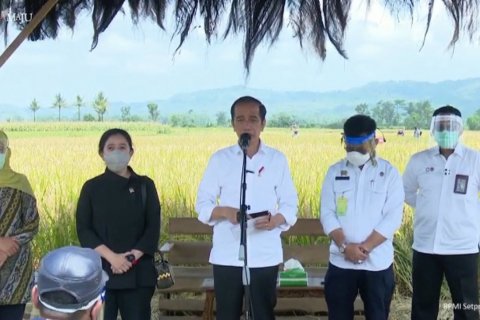 Presiden sudah teken PP untuk THR dan gaji ke-13 ASN