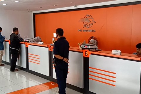 Pengiriman paket di Kantor Pos Serang meningkat selama Ramadhan