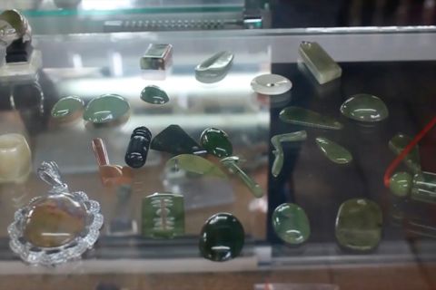 Ragam kreasi batu giok dari Tanah Rencong