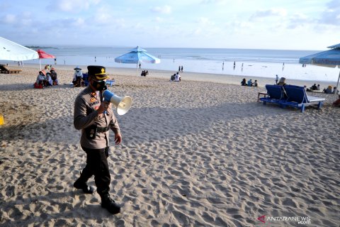 Pengawasan protokol kesehatan kawasan pariwisata Bali