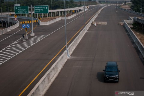 Progres proyek pembangunan jalan tol Serang - Panimbang