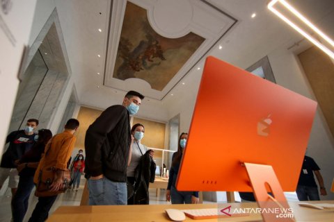 Pembukaan Apple Store utama terbaru di Roma