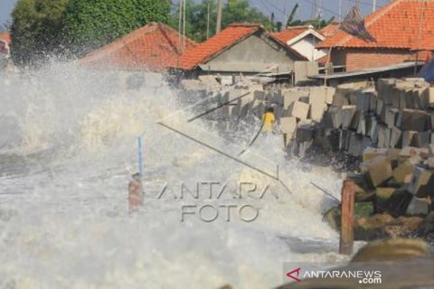 Penanganan Abrasi Pantai