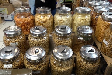Kiat belanja kue kering Lebaran