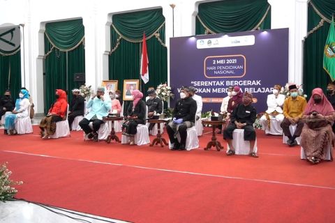 Pemprov Jabar luncurkan aplikasi Silapiz berikan siswa hak ijazah