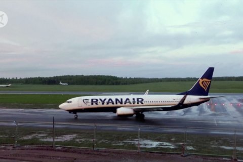 Belarus bajak pesawat Irlandia demi tangkap jurnalis oposisi