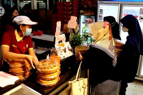 Memburu kue lebaran favorit di Cirebon