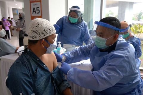 Dukungan Menkes untuk percepat vaksinasi lansia di Jabar