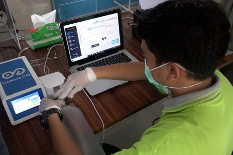 Pelabuhan Ahmad Yani Ternate berlakukan tes Genose C19