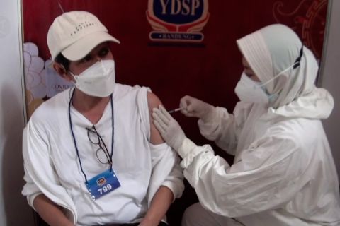 Jelang KBM tatap muka, 4000 tenaga pendidik jalani vaksinasi