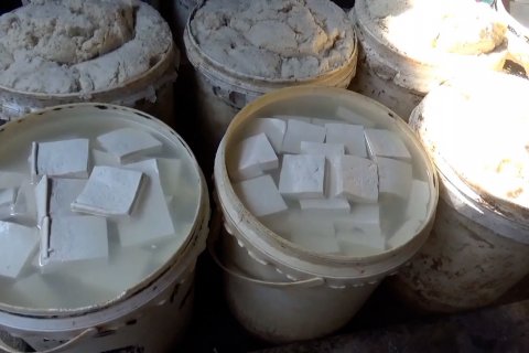 Cara perajin tahu Klaten siasati produksi saat harga kedelai naik