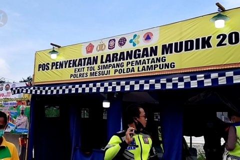 Polres Mesuji putar balik puluhan kendaraan ke arah Palembang