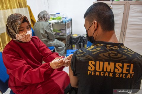 Ratusan Atlet Sumsel Jalani Vaksinasi COVID-19