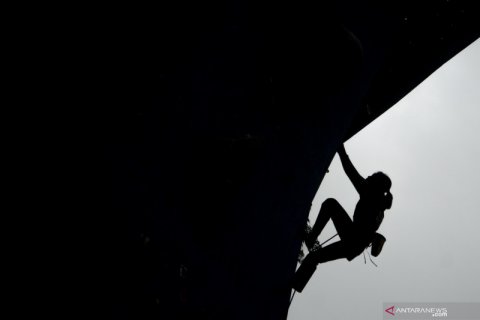 Pembinaan atlet panjat tebing di Bandung