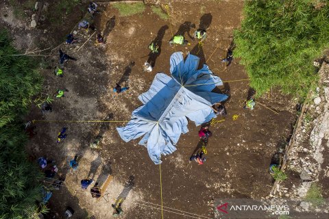 Tagana dan perangkat desa gelar simulasi penyelamatan korban bencana