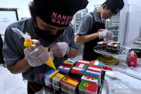 Produksi kue bertema Piala Eropa