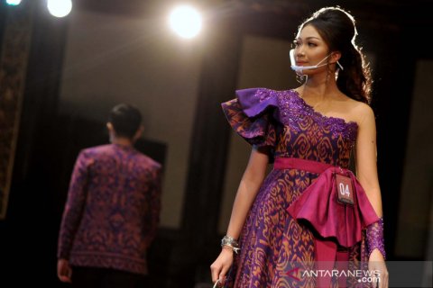 Kreasi busana tradisional Bali