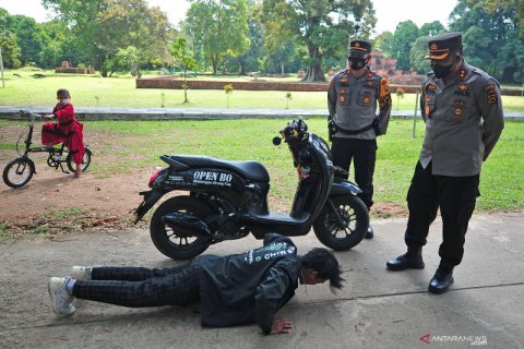 Sosialisasi protokol kesehatan di Candi Muarajambi