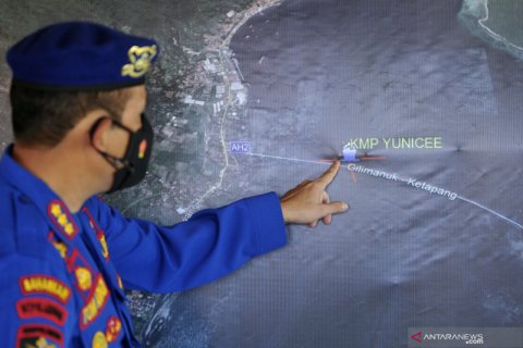 Pencarian korban KMP Yunice