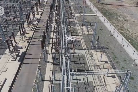 Penggunaan drone dalam pemeliharaan gardu induk listrik di Xinjiang