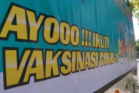 Ada bus vaksinasi COVID-19 keliling untuk lansia di Solo