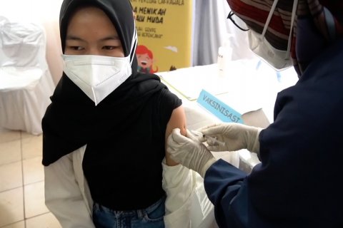 HKN, BKKBN vaksinasi ibu menyusui dan remaja