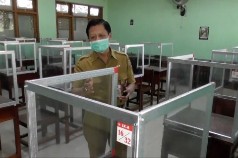 Kasus COVID-19 tinggi, Jateng tunda pelaksanaan PTM