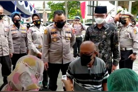 Pemohon SIM di Polres Mataram harus divaksinasi