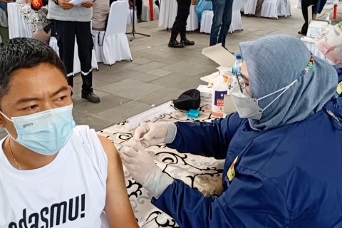 Vaksinasi massal, Polres Cilegon targetkan 1.000 orang per hari